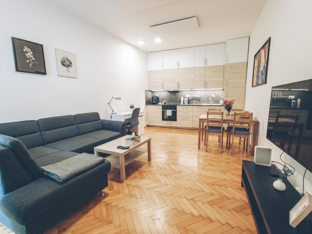 Oltec Apartment Brno Esterno foto